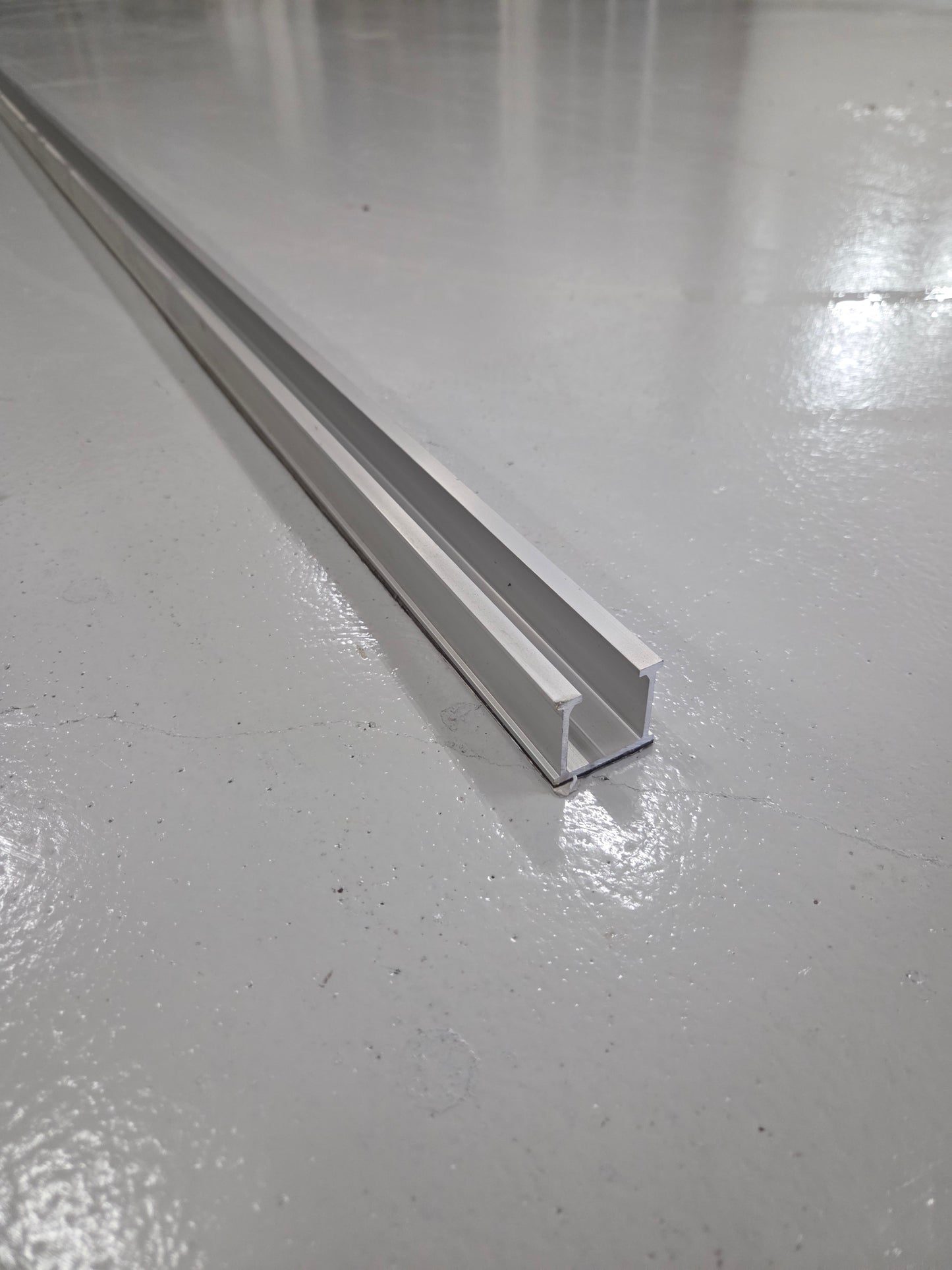 Monteringsskinne 28x28mm U-Skinne