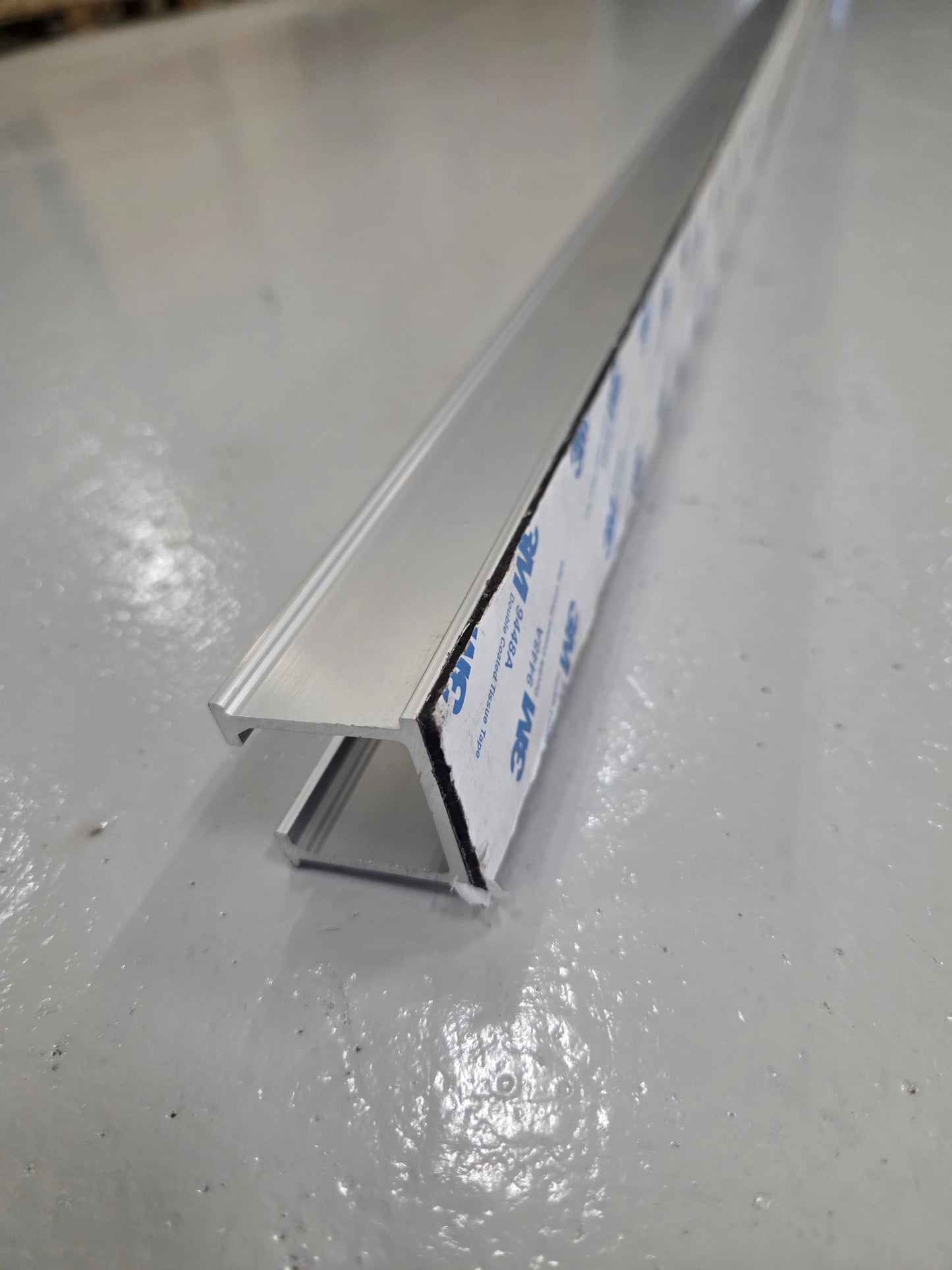 Monteringsskinne 28x28mm U-Skinne